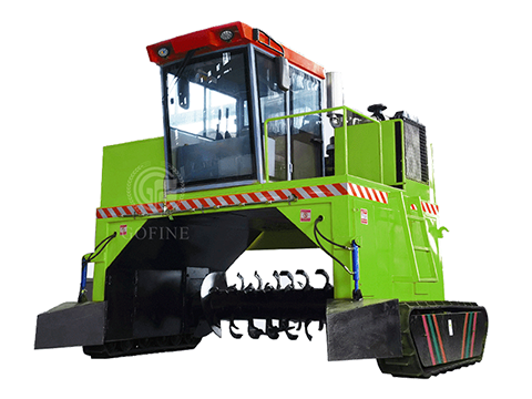 Crawler compost turner