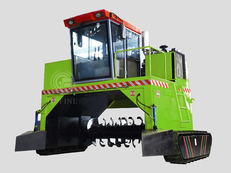 Crawler compost turner