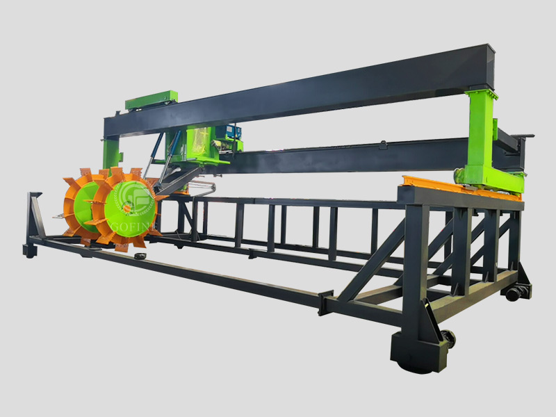 Wheel compost turner Wheel compost turner