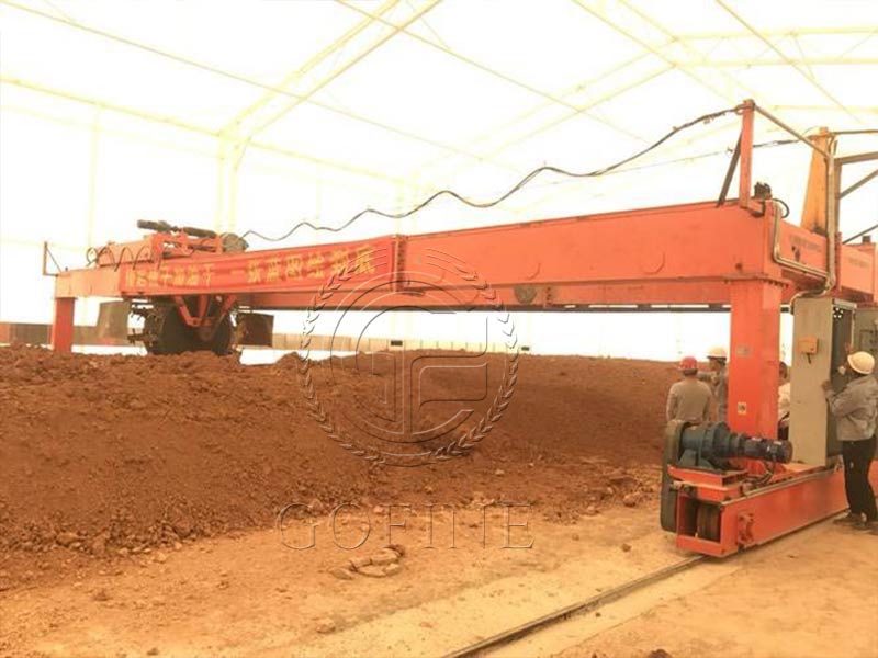 Automatic hydraulic wheel compost turner for sale