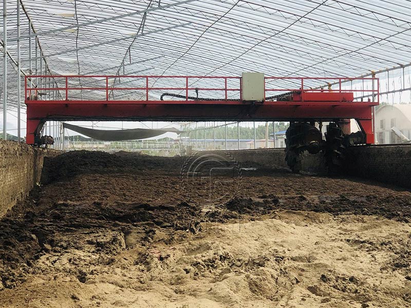 fermentation compost turning machine