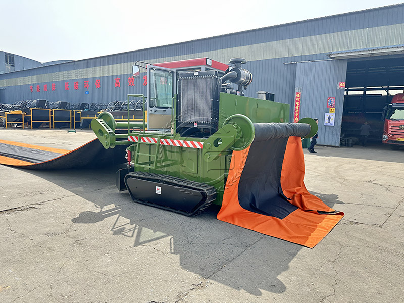 High-efficiency intelligent film roll crawler compost turne