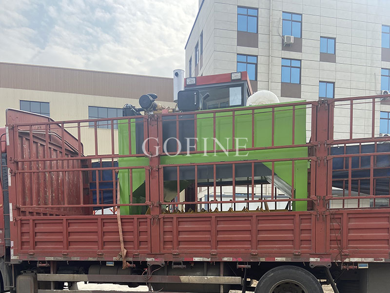Setting Sail for Southeast Asia: 2t/h Crawler Type Windrow Turner Successfully Shipped